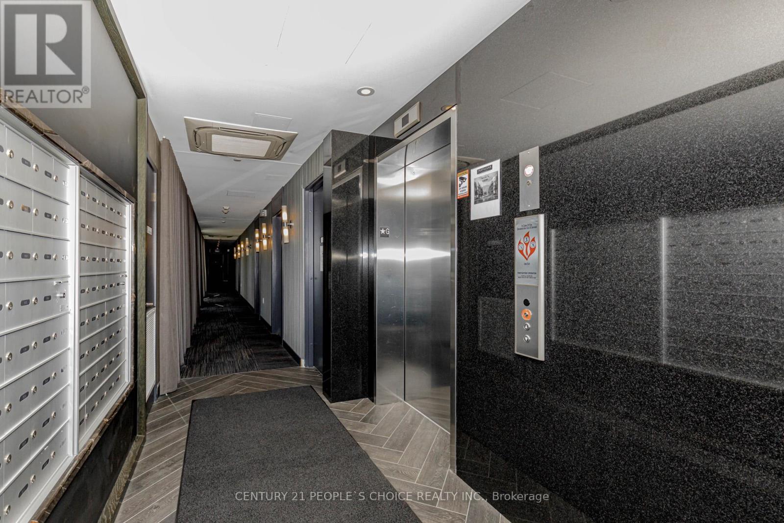 217 - 210 Sabina Drive, Oakville, Ontario  L6H 0W6 - Photo 7 - W12407831