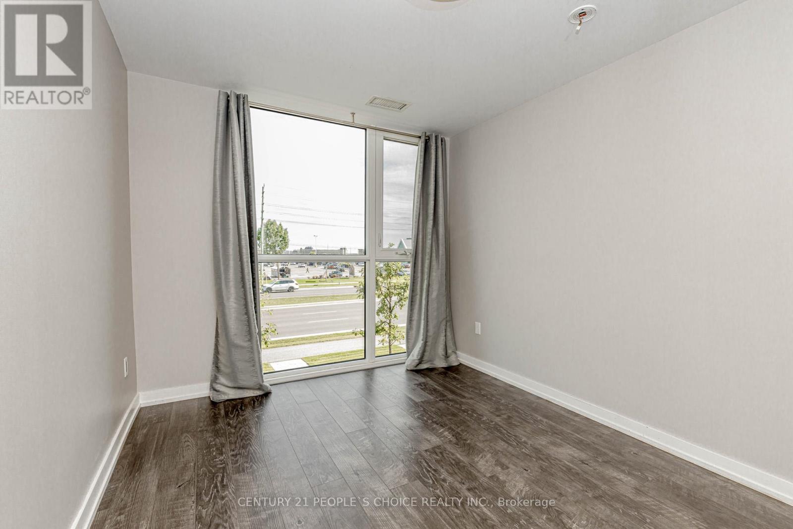 217 - 210 Sabina Drive, Oakville, Ontario  L6H 0W6 - Photo 31 - W12407989