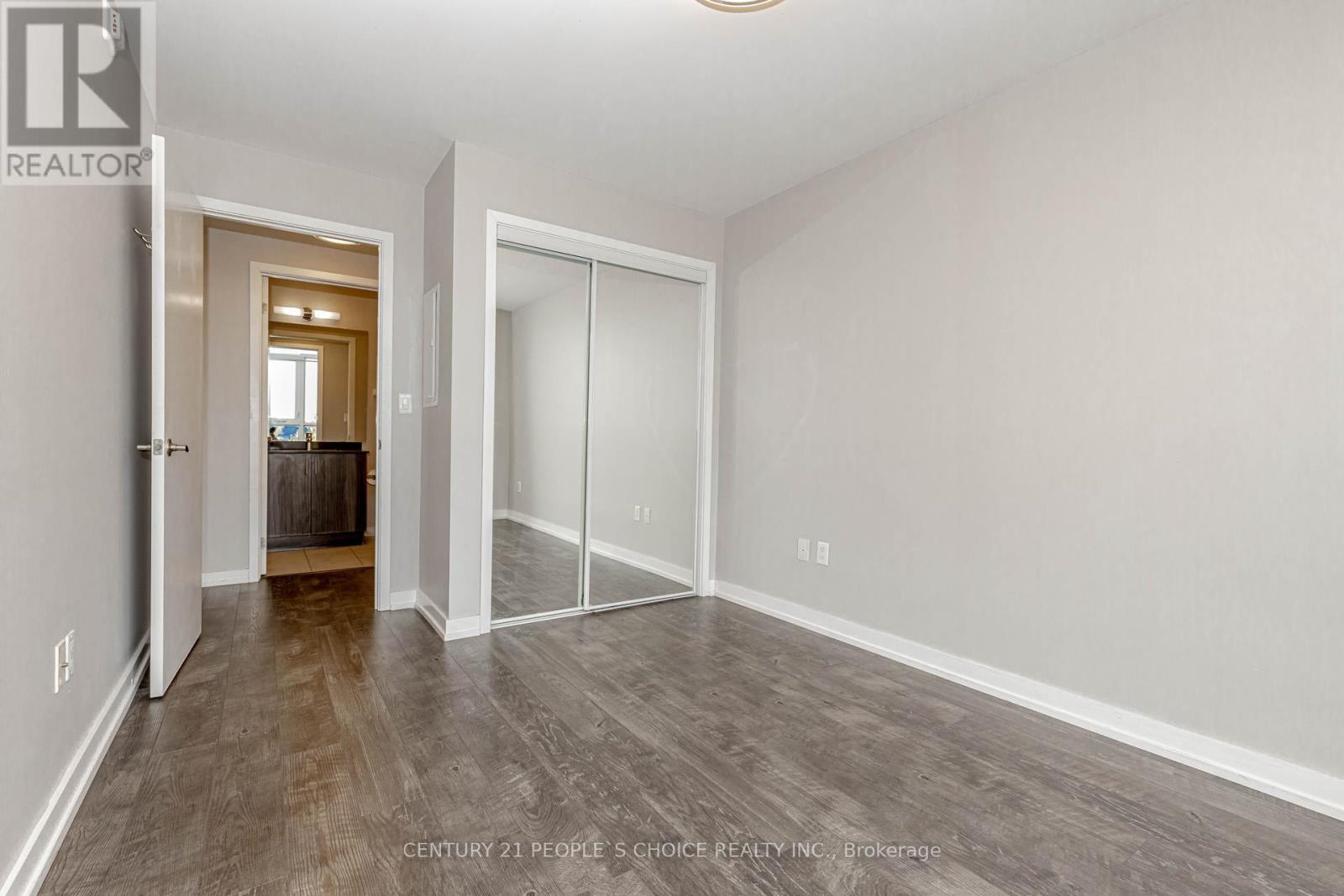 217 - 210 Sabina Drive, Oakville, Ontario  L6H 0W6 - Photo 32 - W12407989