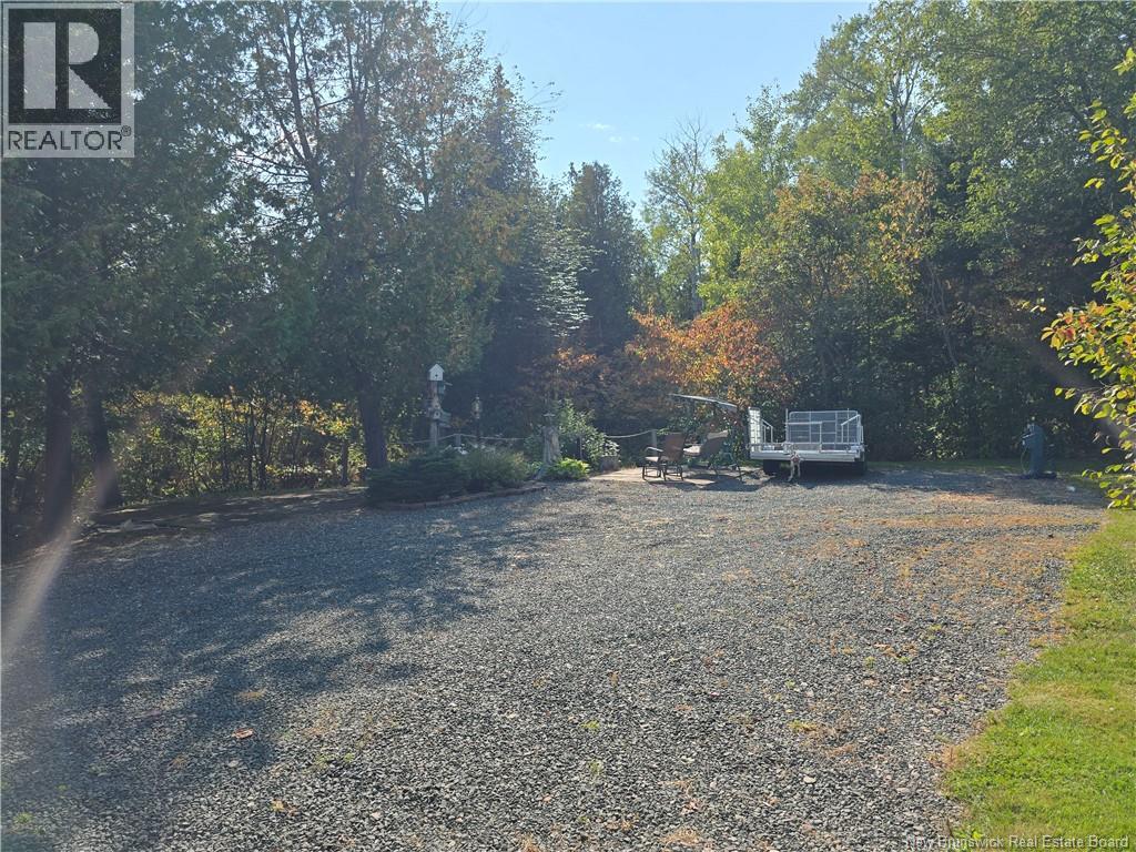 644 Principale, Beresford, New Brunswick  E8K 2B5 - Photo 12 - NB126819