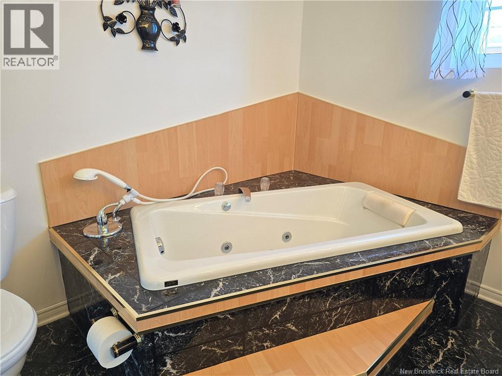 644 Principale, Beresford, New Brunswick  E8K 2B5 - Photo 40 - NB126819