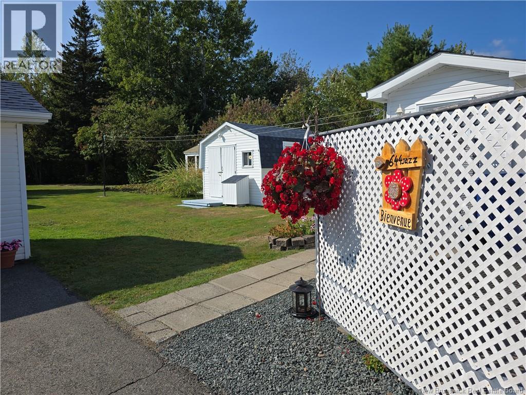 644 Principale, Beresford, New Brunswick  E8K 2B5 - Photo 5 - NB126819