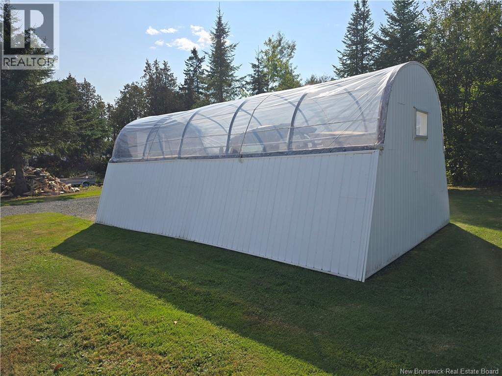 644 Principale, Beresford, New Brunswick  E8K 2B5 - Photo 9 - NB126819