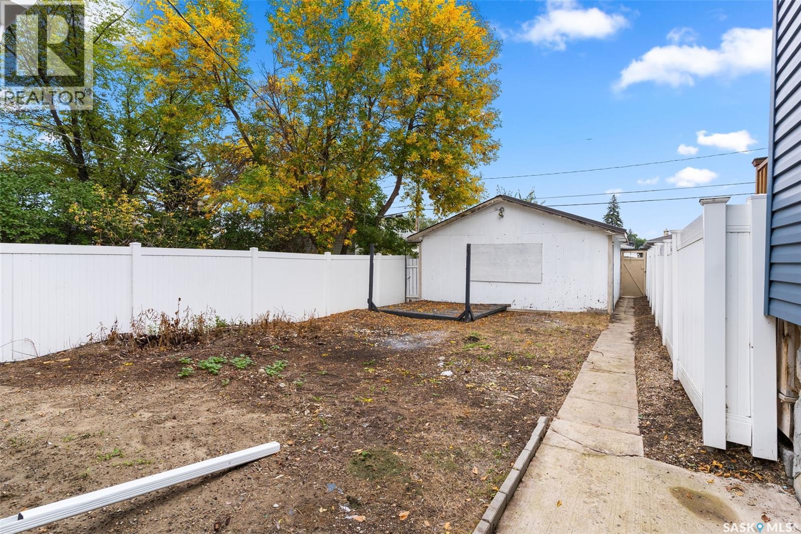 2211 Mcdonald Street, Regina, Saskatchewan  S4N 2Y9 - Photo 29 - SK018430