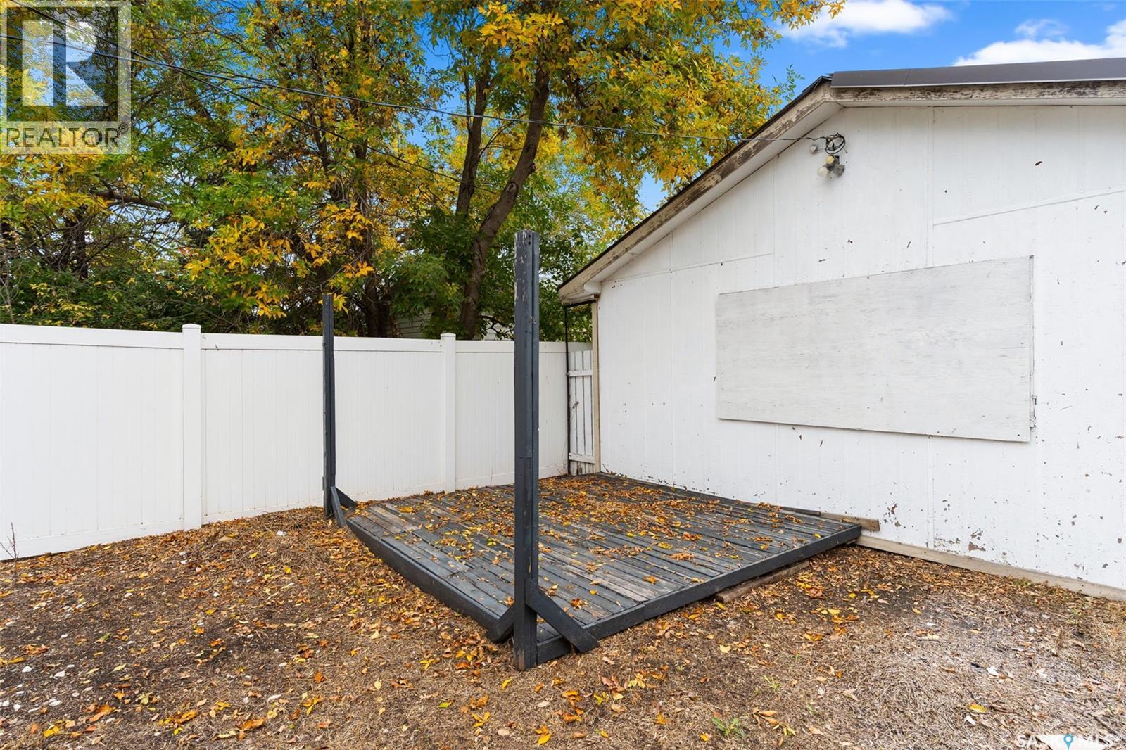 2211 Mcdonald Street, Regina, Saskatchewan  S4N 2Y9 - Photo 30 - SK018430