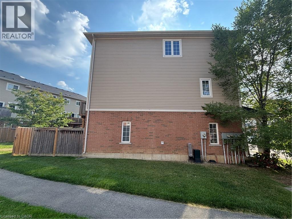 100 Chester Drive Unit# 27, Cambridge, Ontario  N1T 0C8 - Photo 4 - 40771164