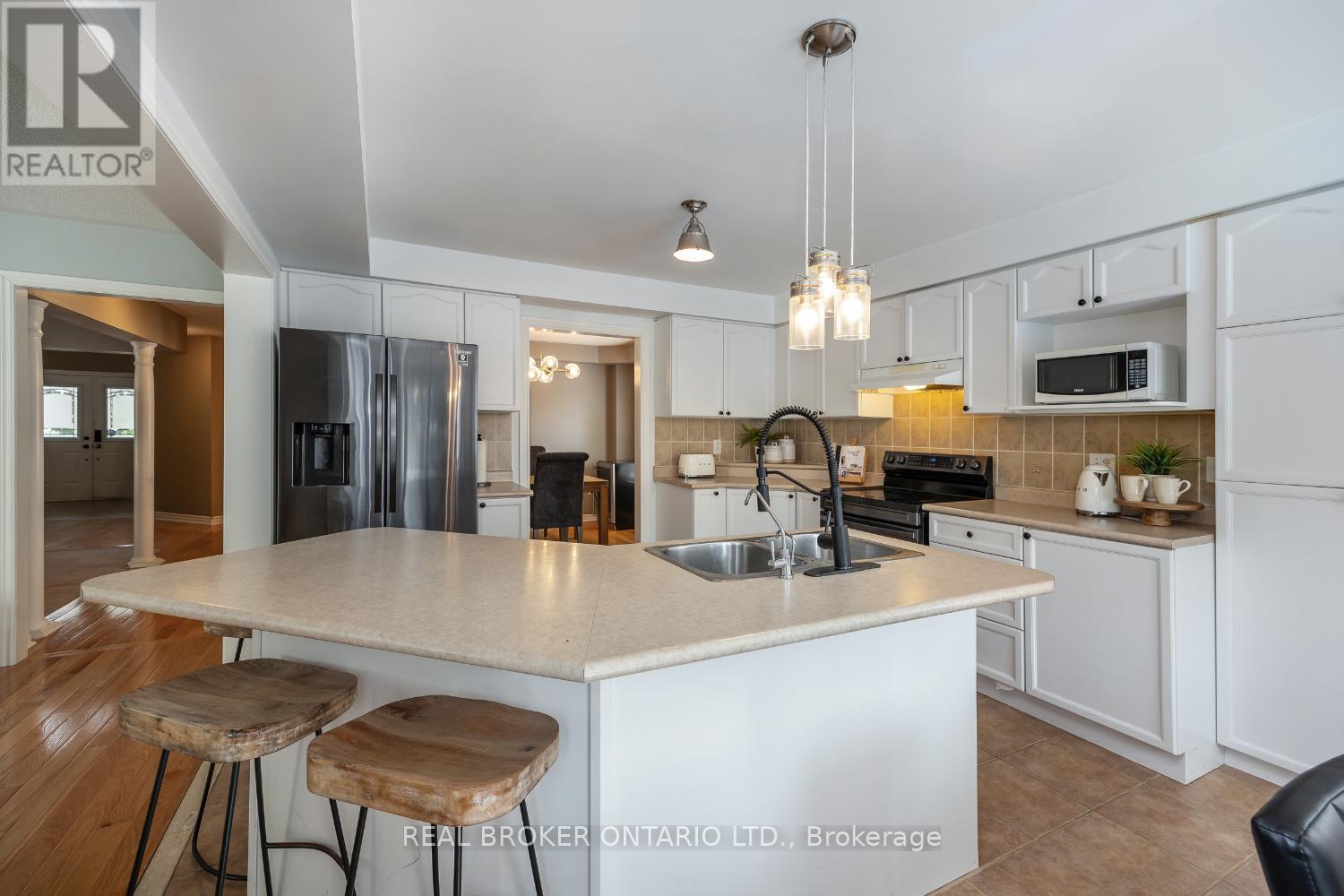 36 West Side Drive, Clarington, Ontario  L1C 4Y8 - Photo 16 - E12411542