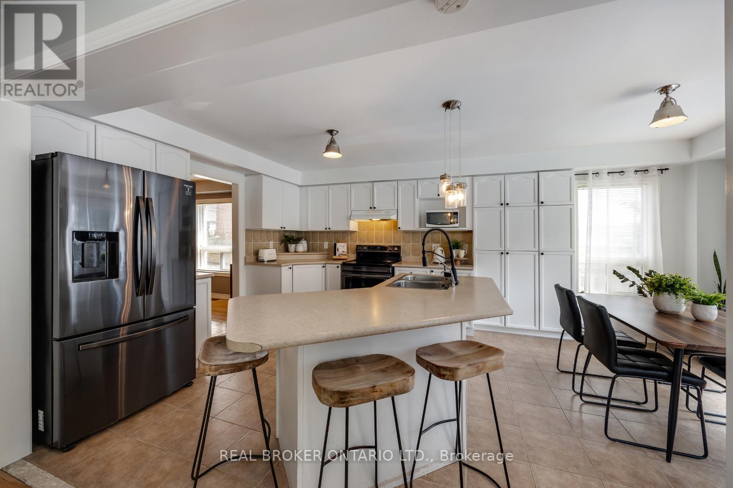 36 West Side Drive, Clarington, Ontario  L1C 4Y8 - Photo 17 - E12411542