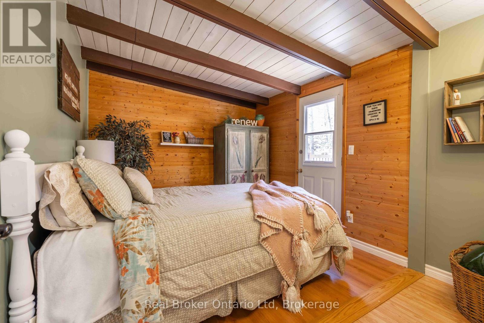 12 7th Avenue, South Bruce Peninsula, Ontario  N0H 2T0 - Photo 18 - X12411502