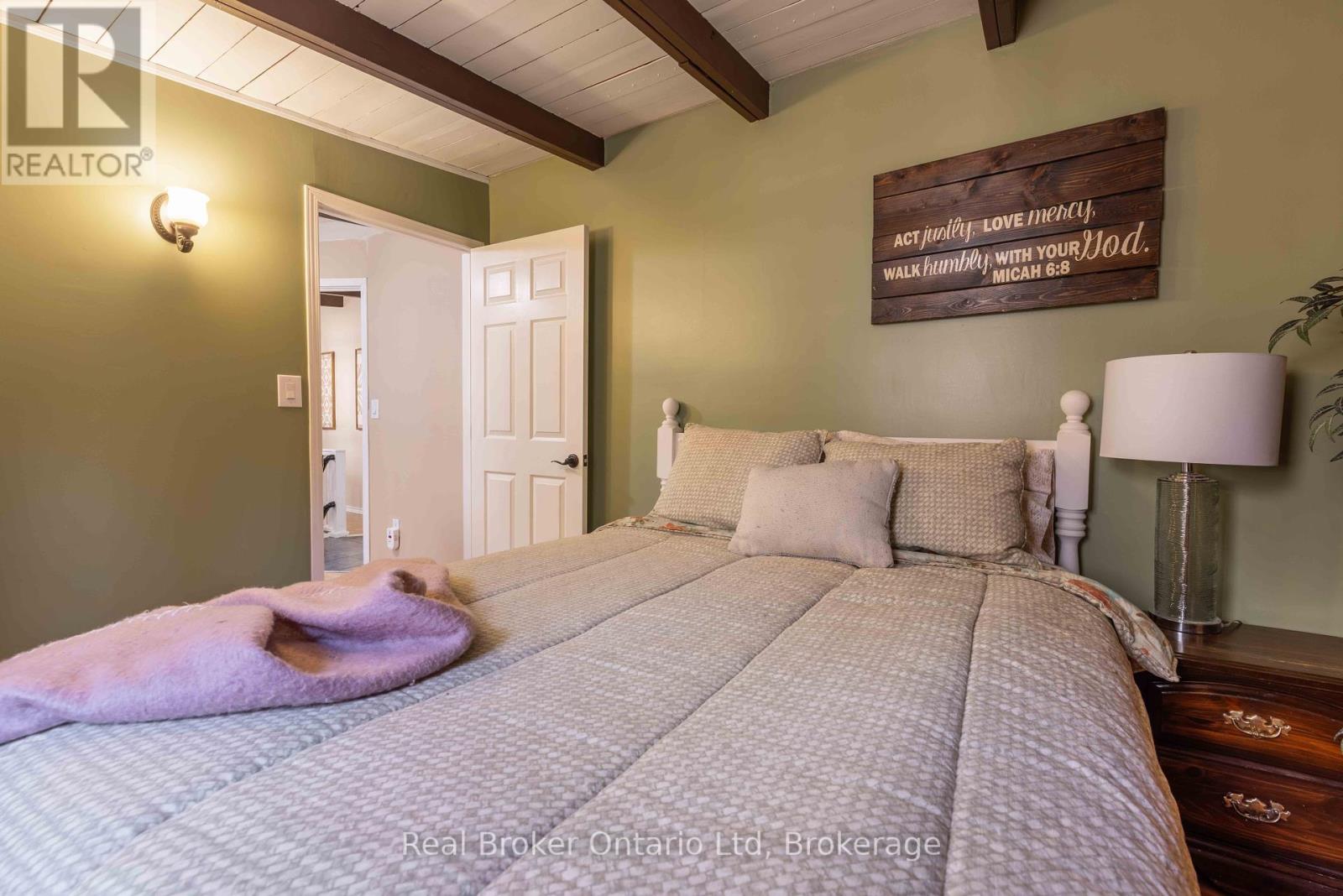 12 7th Avenue, South Bruce Peninsula, Ontario  N0H 2T0 - Photo 19 - X12411502