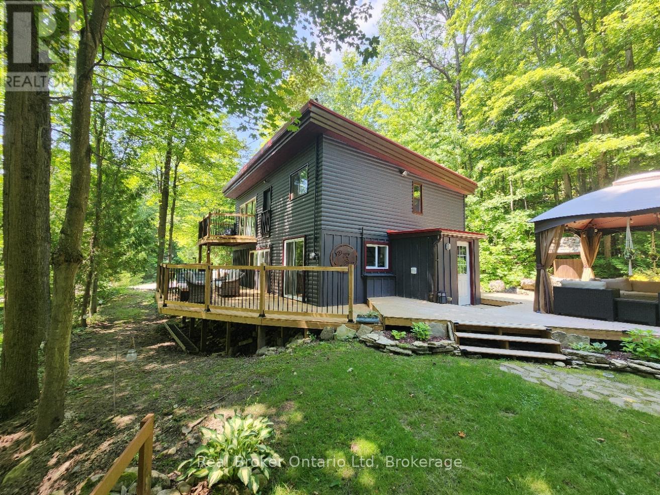 12 7th Avenue, South Bruce Peninsula, Ontario  N0H 2T0 - Photo 24 - X12411502