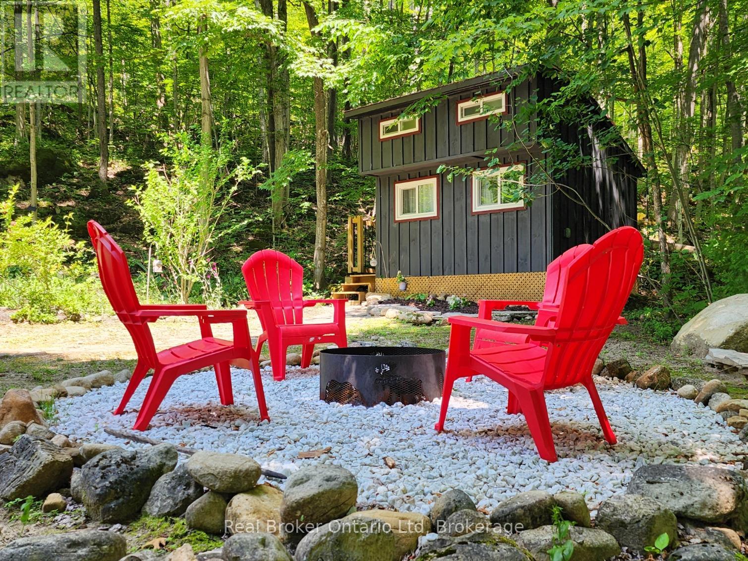 12 7th Avenue, South Bruce Peninsula, Ontario  N0H 2T0 - Photo 27 - X12411502