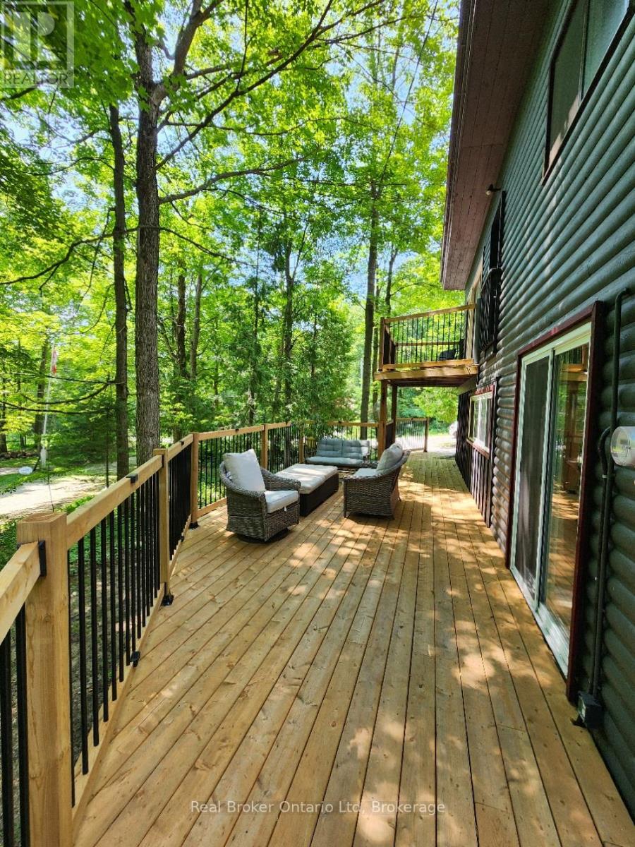 12 7th Avenue, South Bruce Peninsula, Ontario  N0H 2T0 - Photo 28 - X12411502