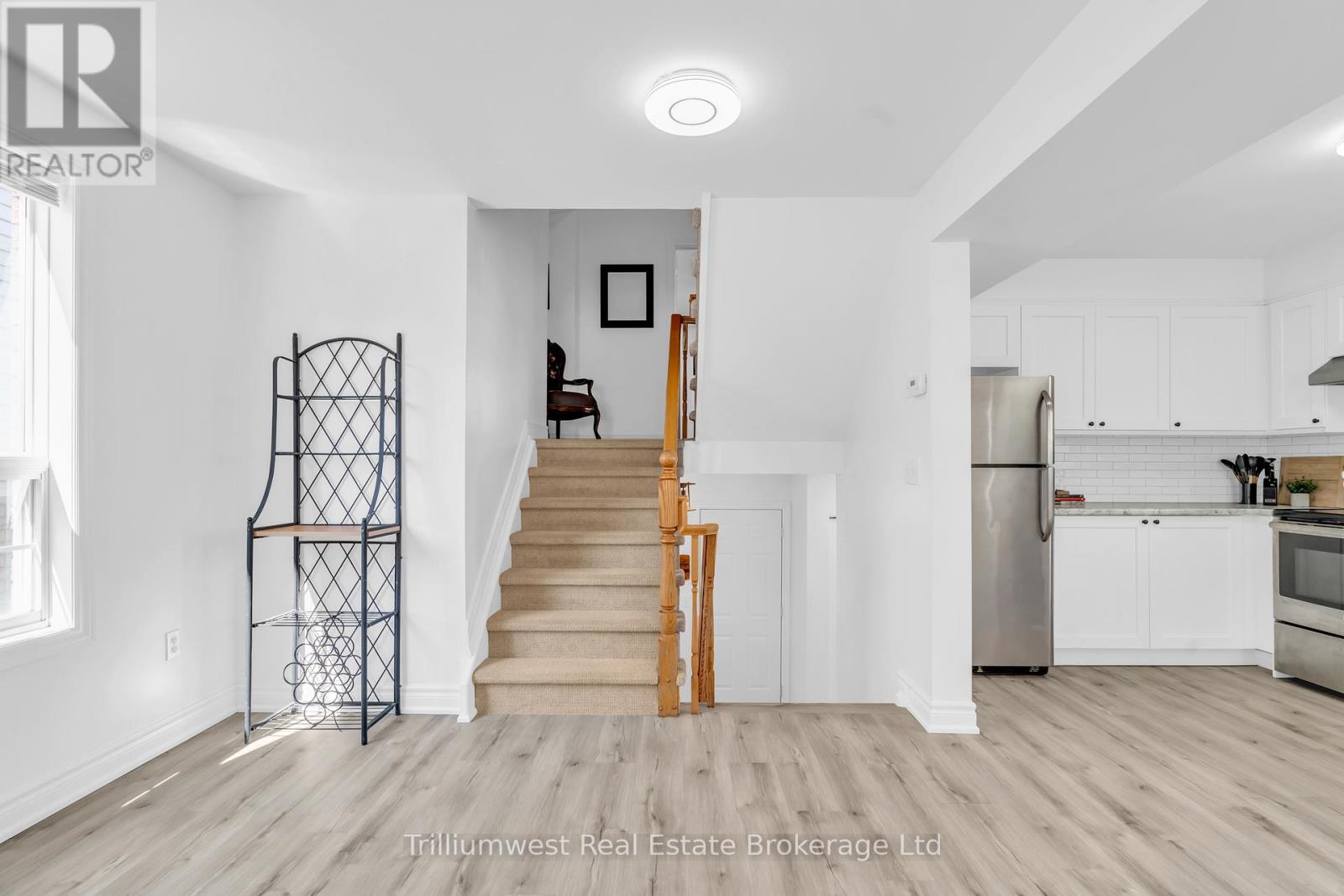 12 Mccurdy Road, Guelph (Kortright West), Ontario  N1G 4Y6 - Photo 13 - X12411557