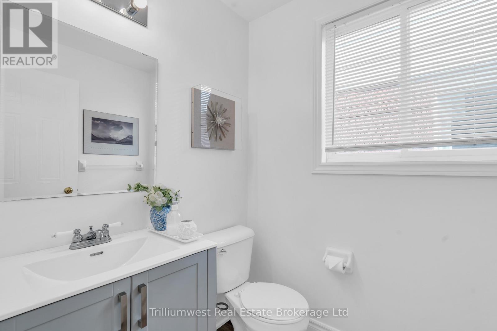 12 Mccurdy Road, Guelph (Kortright West), Ontario  N1G 4Y6 - Photo 5 - X12411557