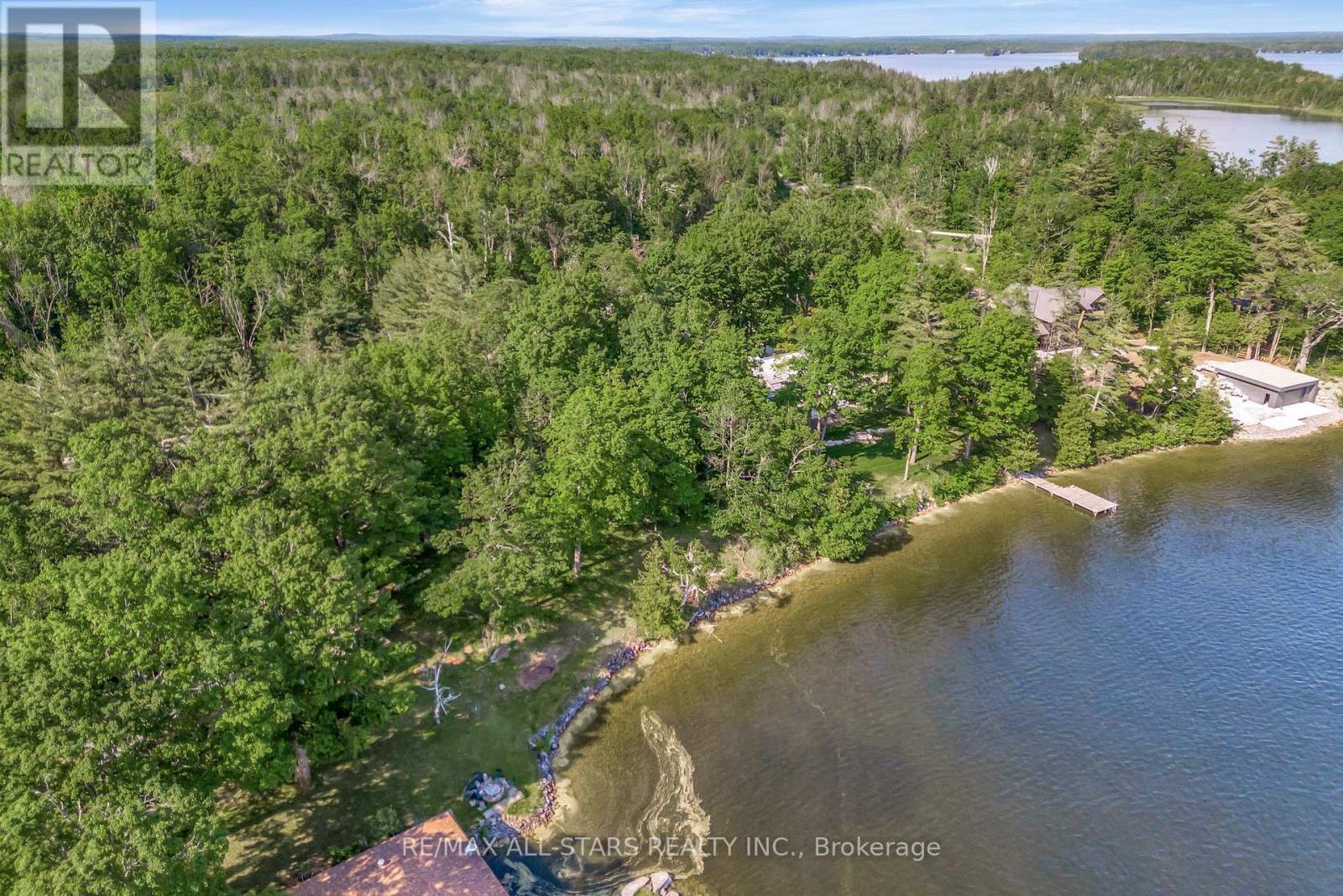 836 Indian Point Road, Kawartha Lakes, Ontario  K0M 1K0 - Photo 2 - X12411525