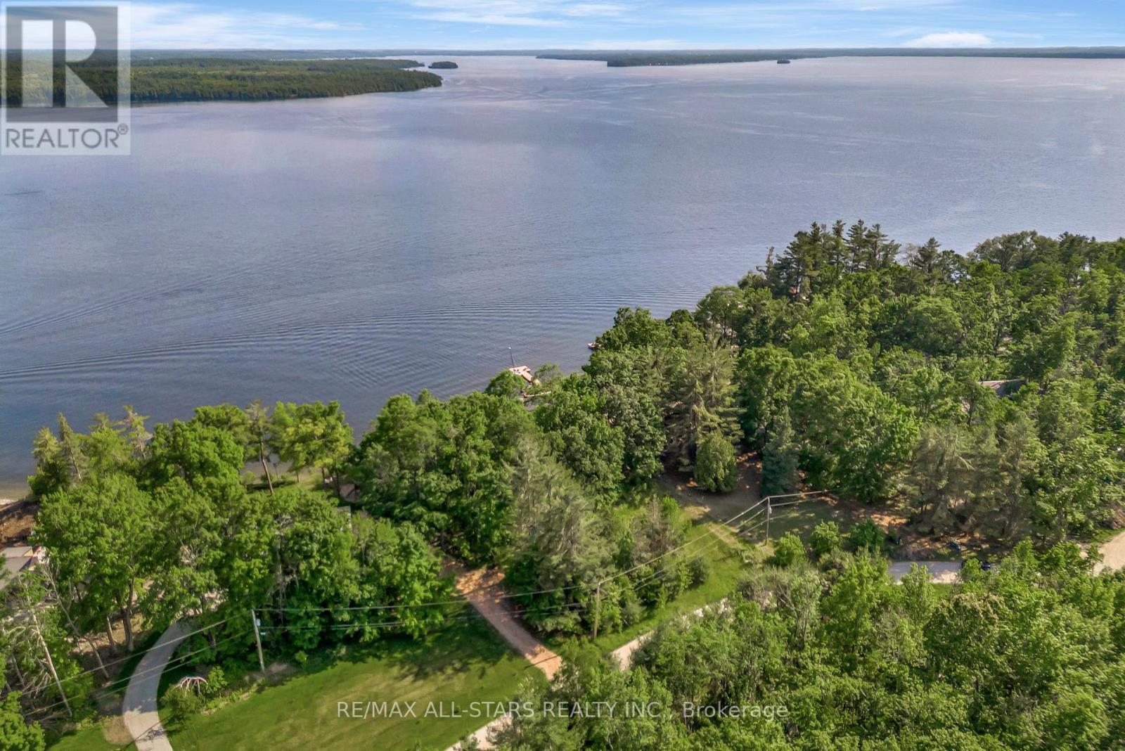 836 Indian Point Road, Kawartha Lakes, Ontario  K0M 1K0 - Photo 3 - X12411525