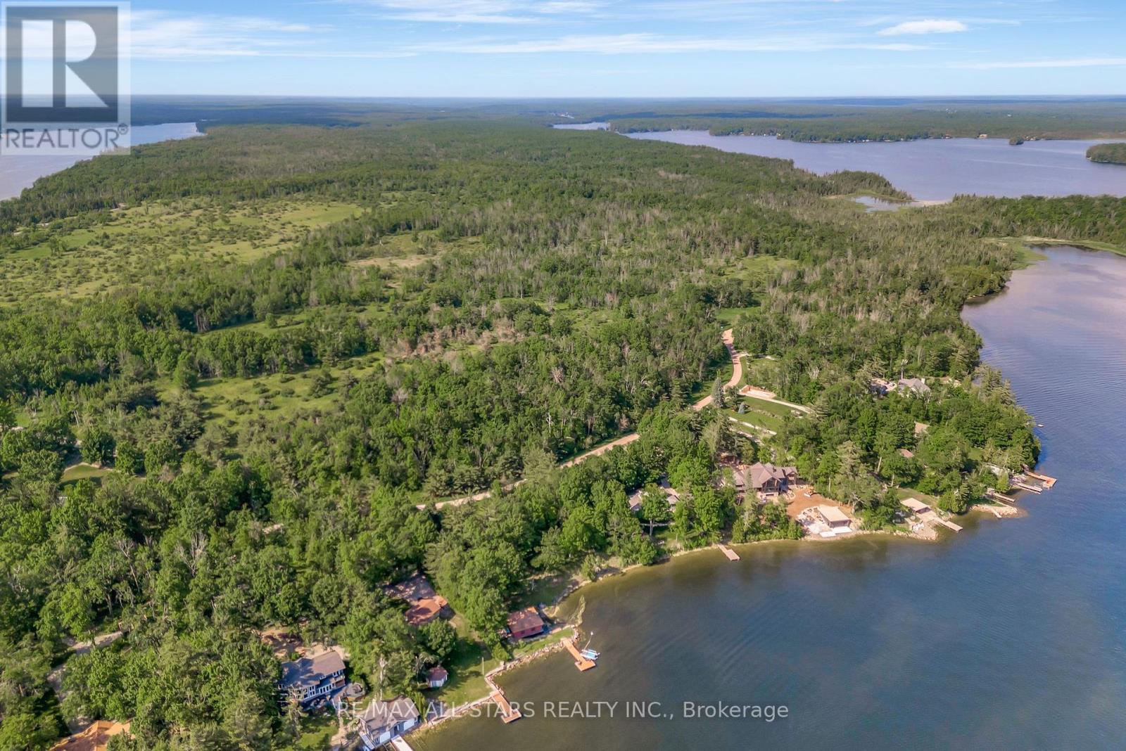 836 Indian Point Road, Kawartha Lakes, Ontario  K0M 1K0 - Photo 5 - X12411525