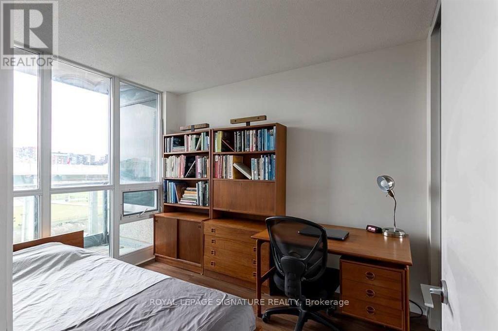 729 - 231 Fort York Boulevard, Toronto (Waterfront Communities), Ontario  M5V 1B2 - Photo 12 - C12411432