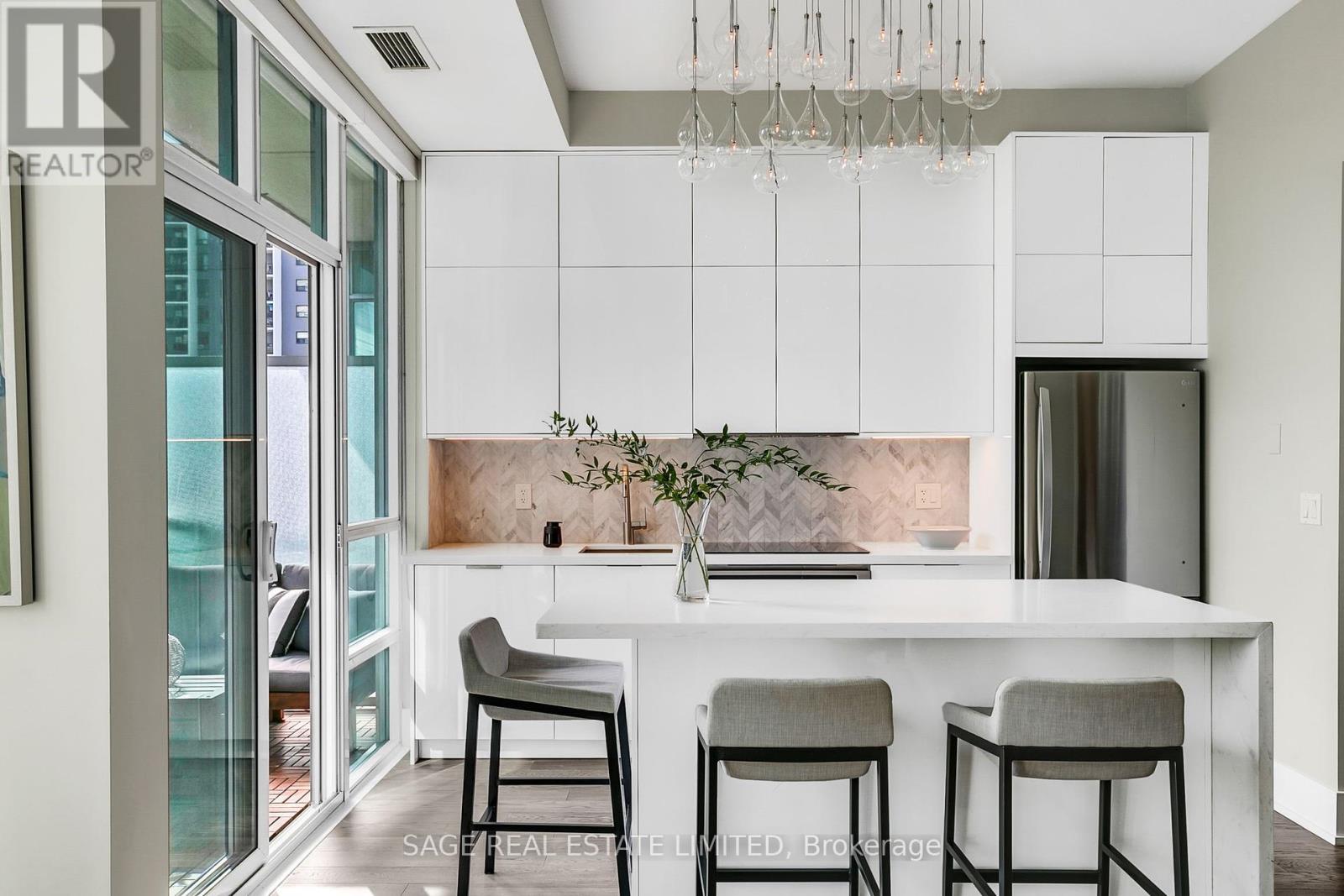 522 - 120 HOMEWOOD AVENUE, Toronto, Ontario