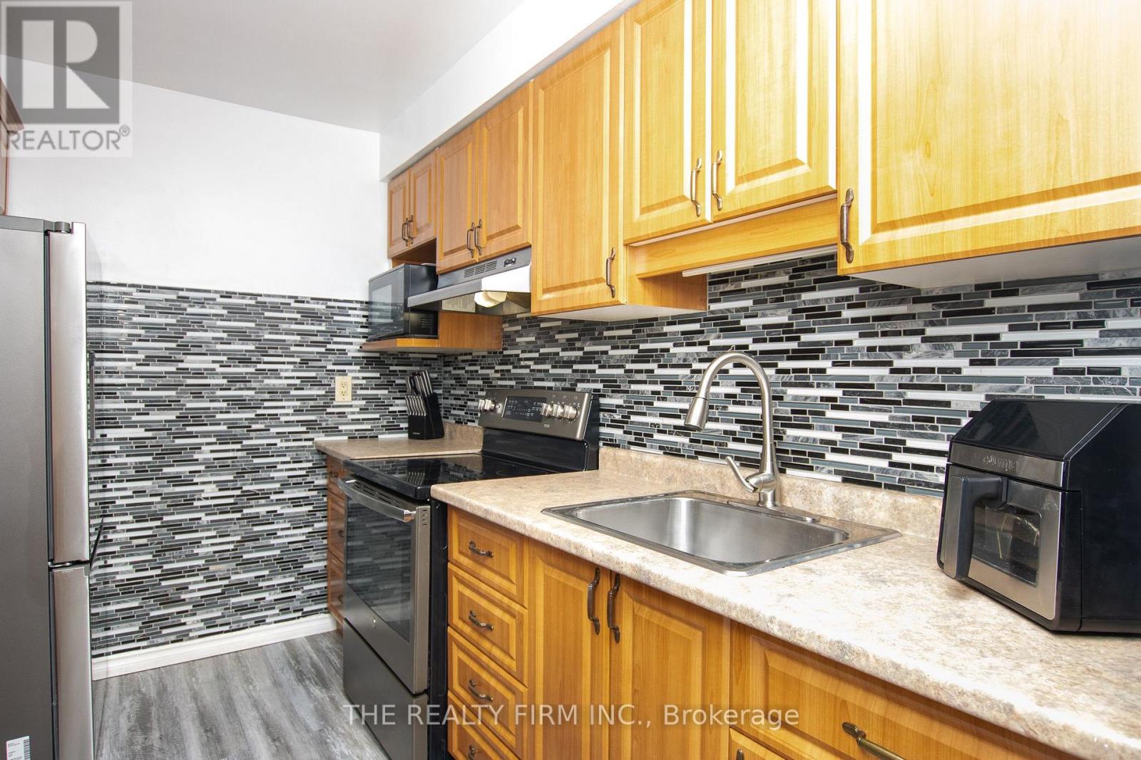 48 - 971 Adelaide Street, London South (South Y), Ontario  N6E 2H3 - Photo 7 - X12411545
