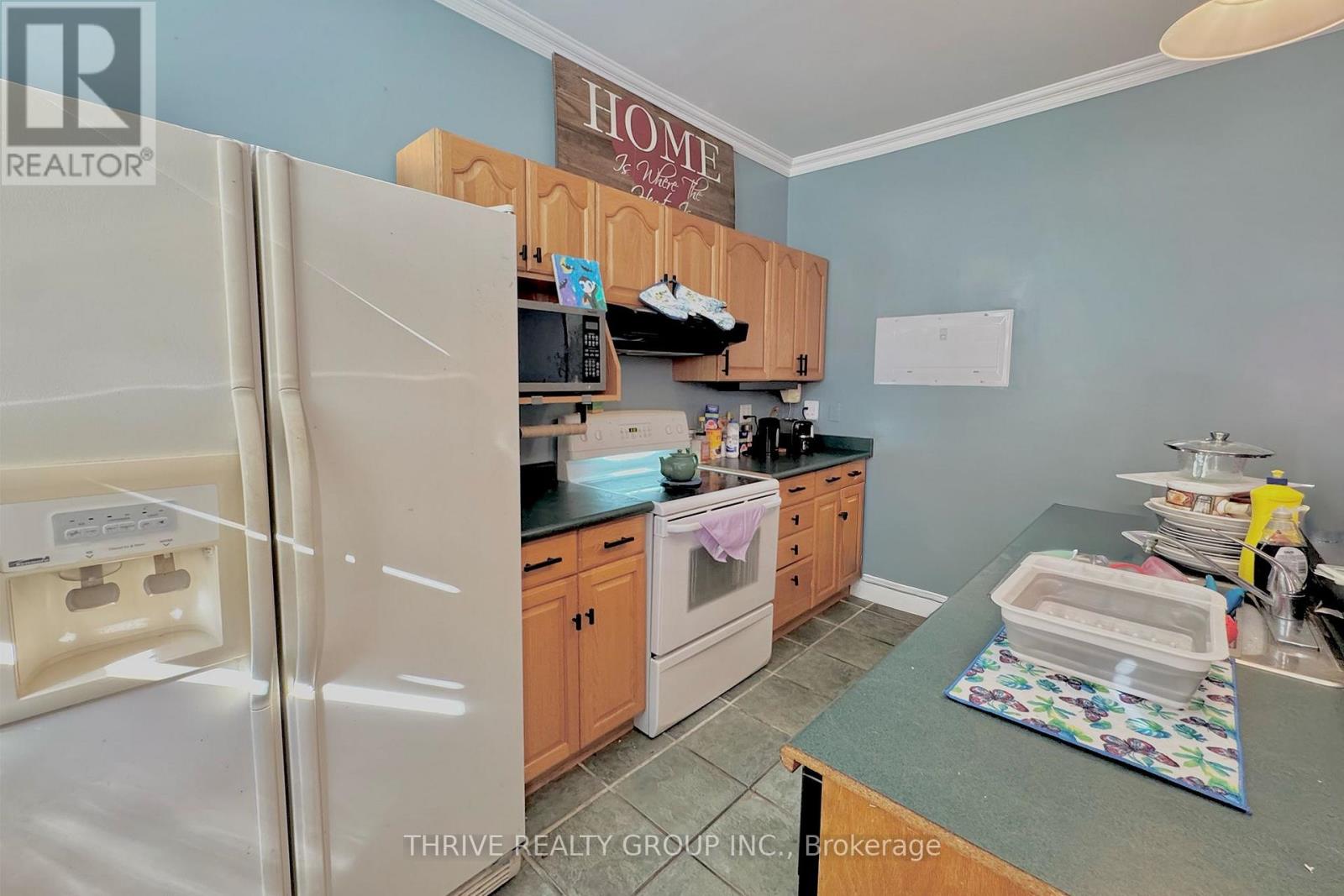 Upper - 26 Victor Street, London South, Ontario  N6C 1B7 - Photo 5 - X12411548