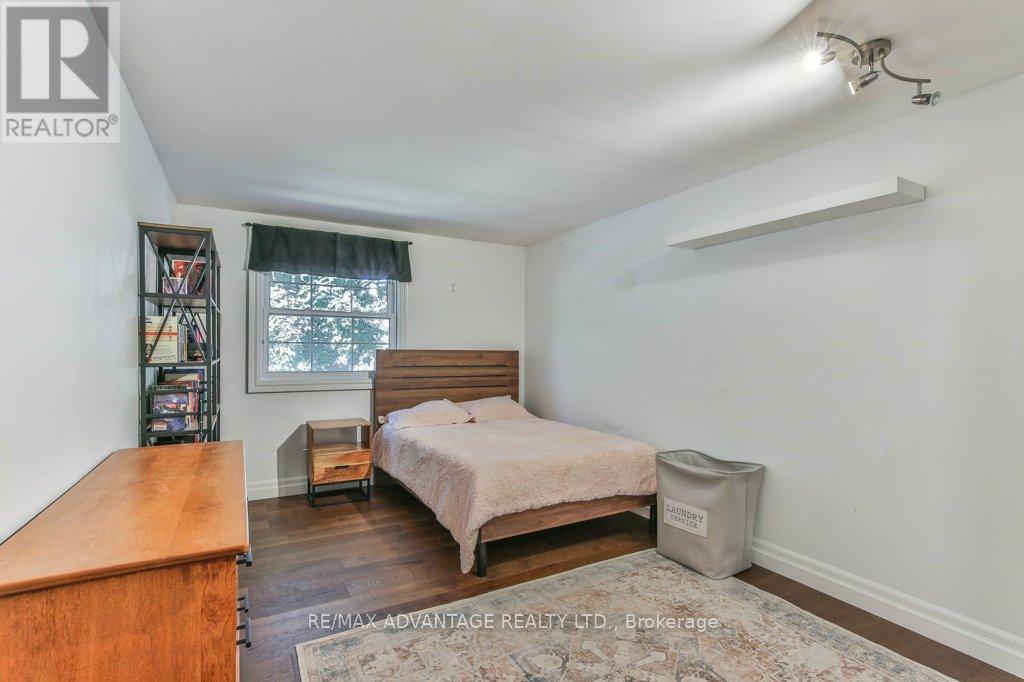 70 Fairlane Road, London South, Ontario  N6K 3E4 - Photo 31 - X12411585