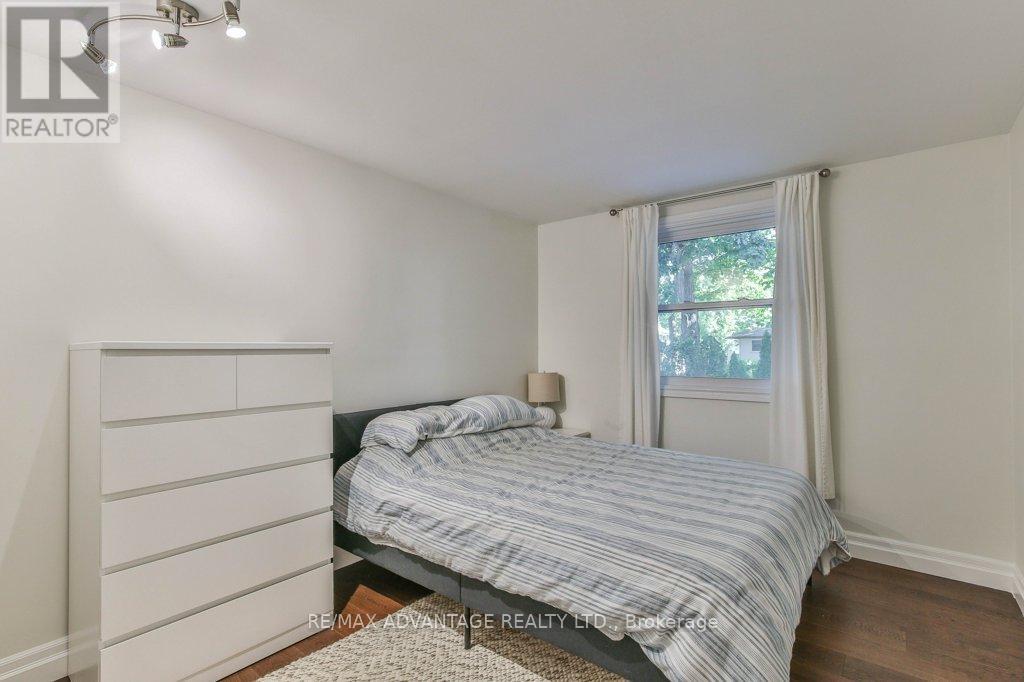 70 Fairlane Road, London South, Ontario  N6K 3E4 - Photo 33 - X12411585