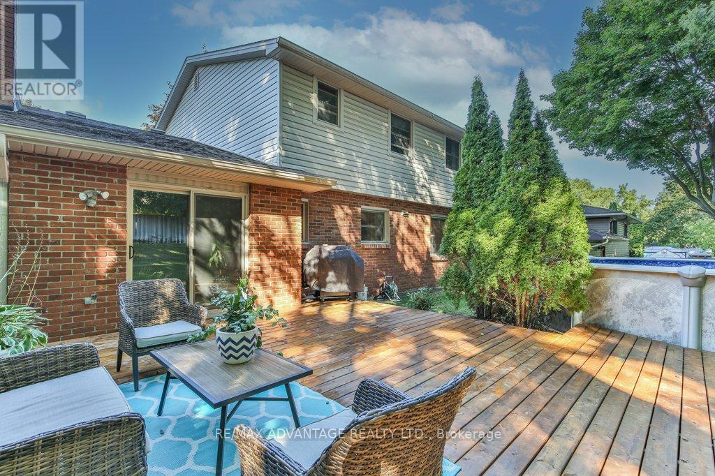 70 Fairlane Road, London South, Ontario  N6K 3E4 - Photo 47 - X12411585