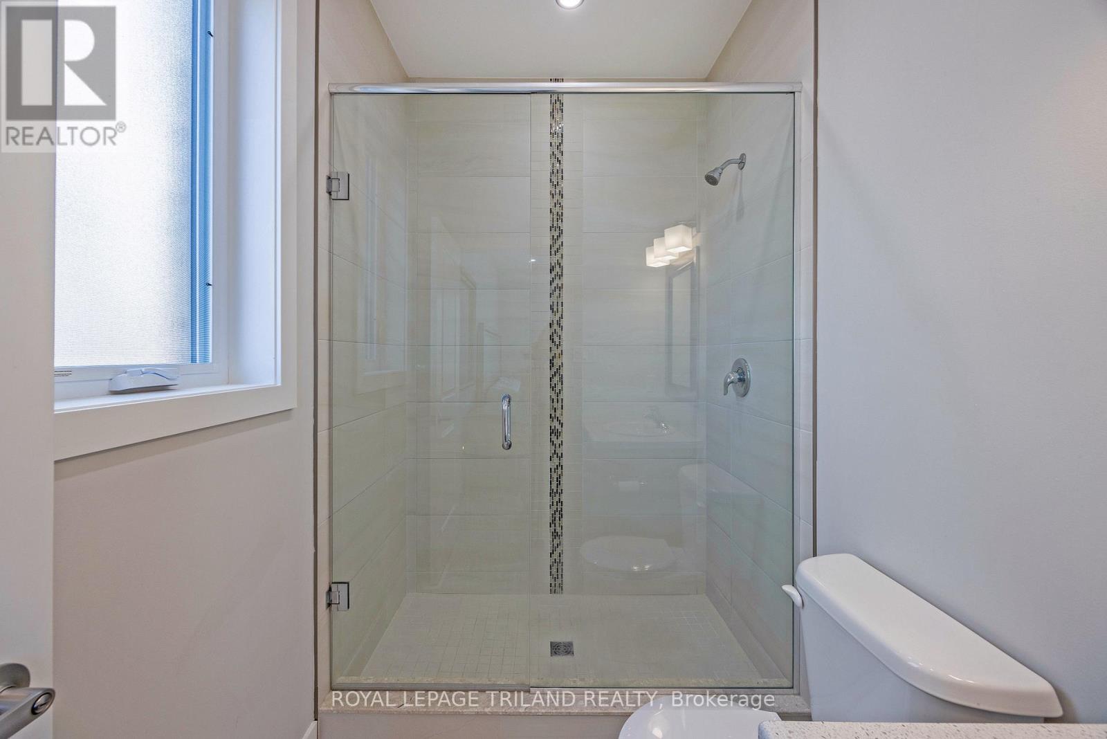 2467 Irish Moss Road, London South (South U), Ontario  N6M 0A2 - Photo 19 - X12411669