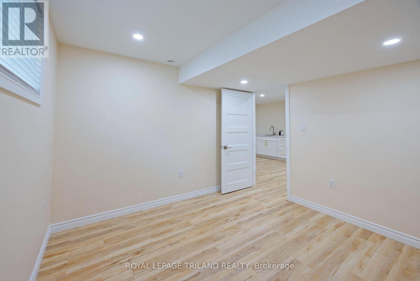 2467 Irish Moss Road, London South (South U), Ontario  N6M 0A2 - Photo 35 - X12411669