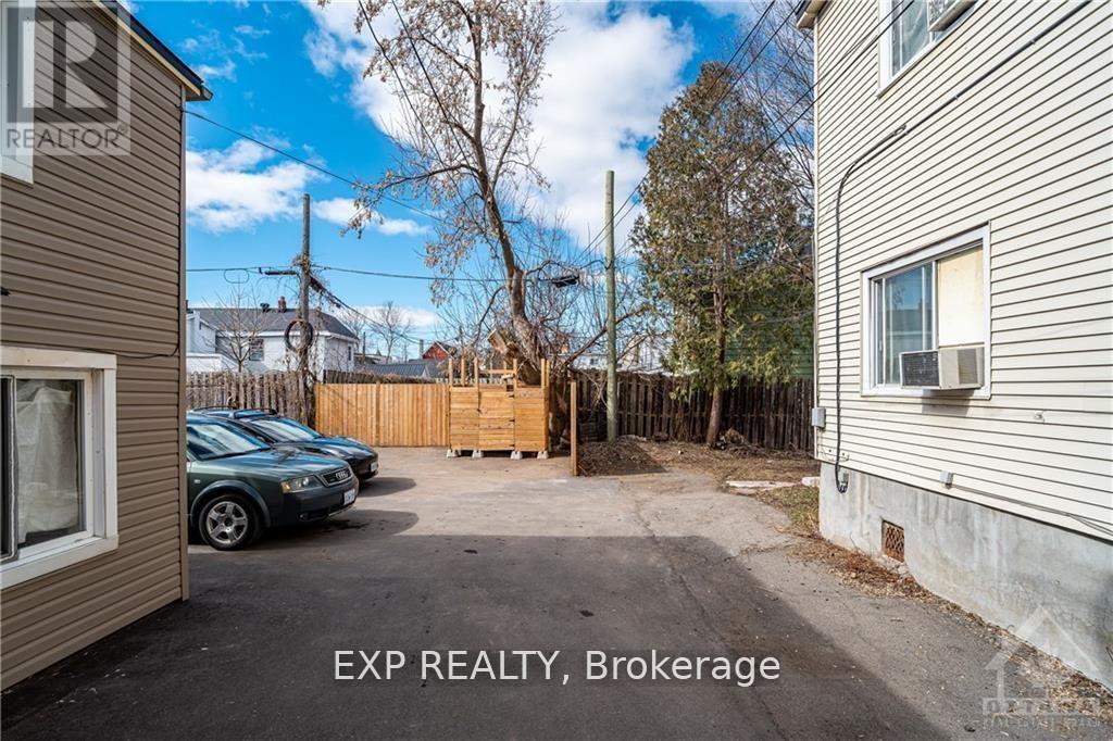 3 - 358 Booth Street, Ottawa, Ontario  K1R 7K4 - Photo 8 - X12411553