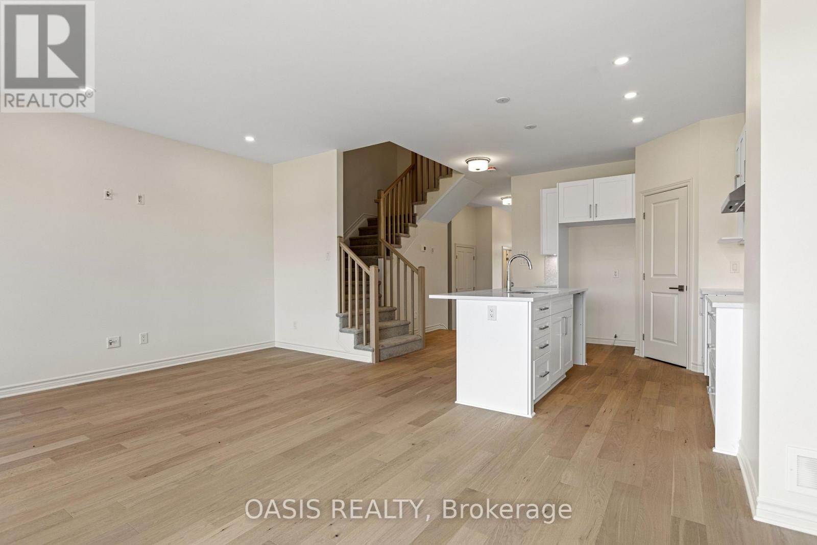 794 Antonio Farley Street, Ottawa, Ontario  K4A 5N3 - Photo 5 - X12411570