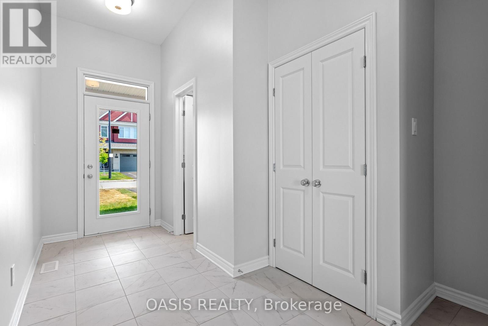 797 Antonio Farley Street, Ottawa, Ontario  K4A 5N3 - Photo 2 - X12411580
