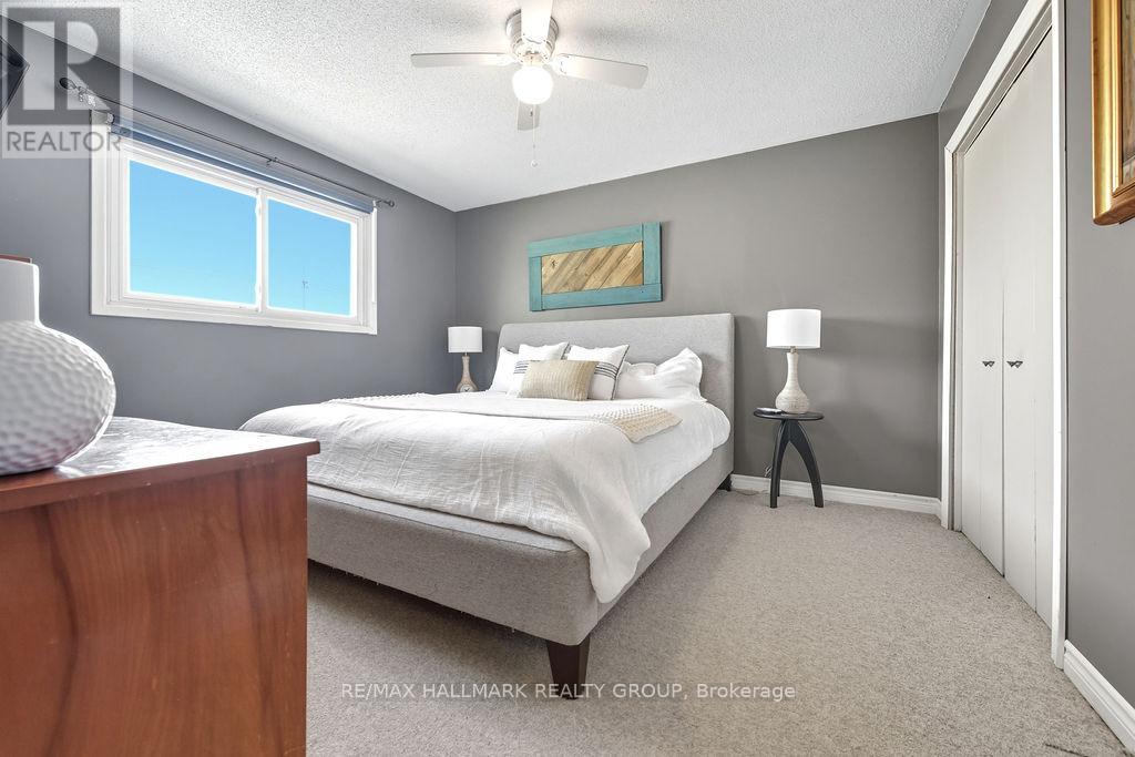 921 Mill Ridge Road, Mcnab/braeside, Ontario  K7S 3G8 - Photo 11 - X12411604
