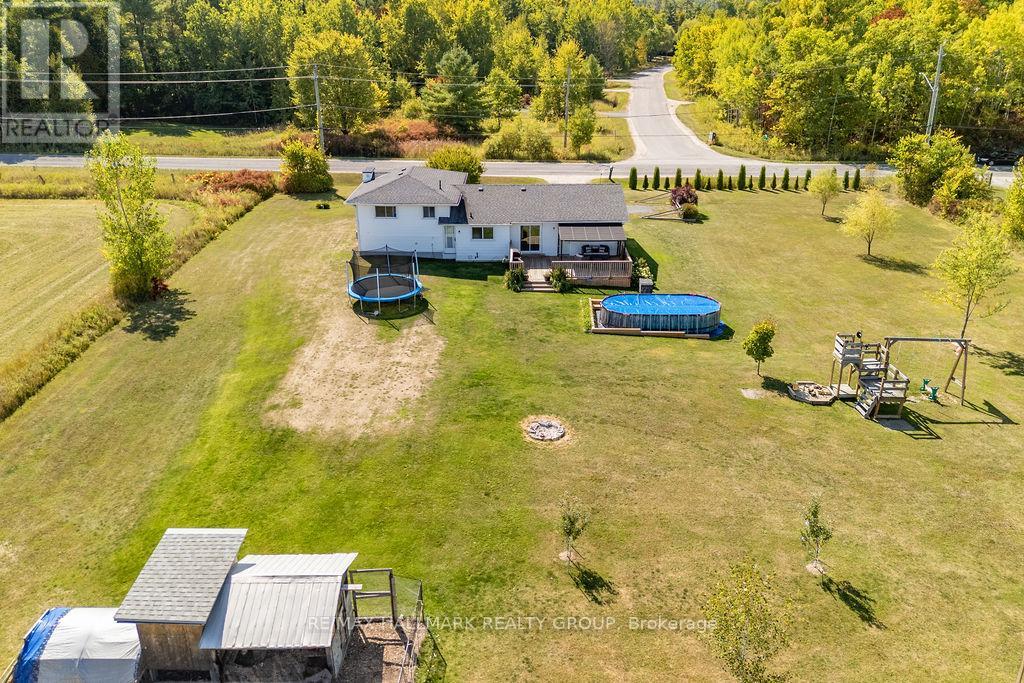 921 Mill Ridge Road, Mcnab/braeside, Ontario  K7S 3G8 - Photo 21 - X12411604