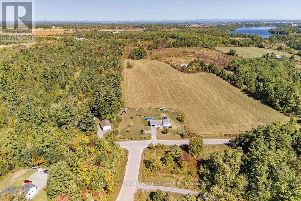 921 Mill Ridge Road, Mcnab/braeside, Ontario  K7S 3G8 - Photo 24 - X12411604