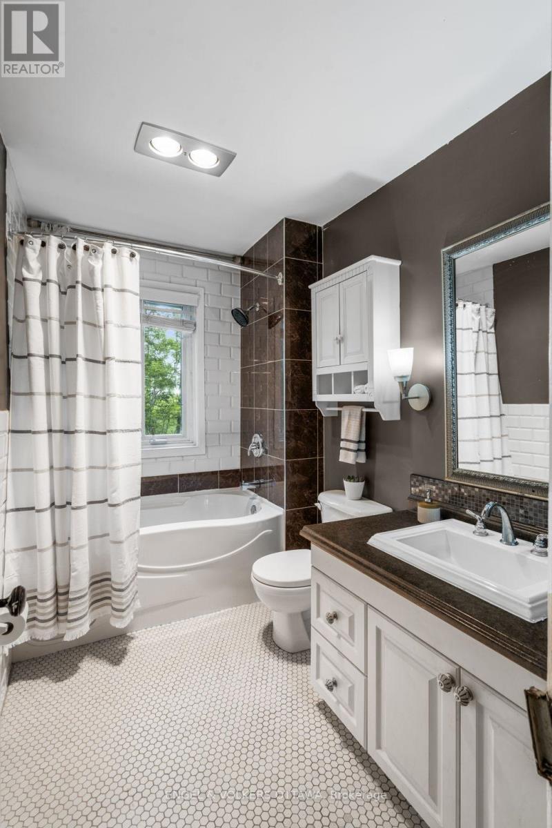 2 Lower Charlotte Street, Ottawa, Ontario  K1N 8K1 - Photo 37 - X12411637