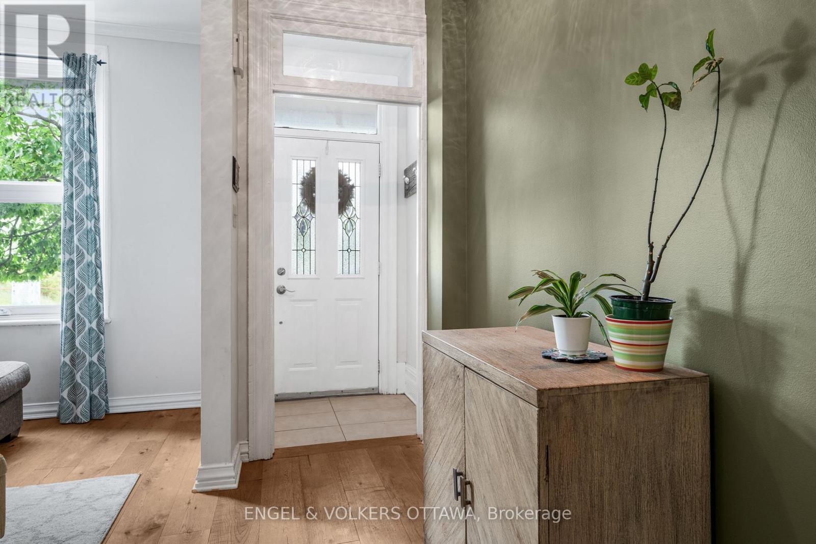 2 Lower Charlotte Street, Ottawa, Ontario  K1N 8K1 - Photo 6 - X12411637