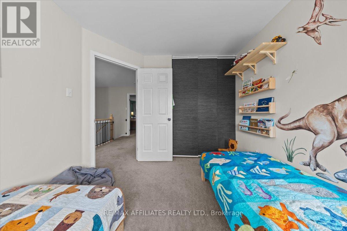 93 Springcreek Crescent, Ottawa, Ontario  K2M 2K8 - Photo 27 - X12411712