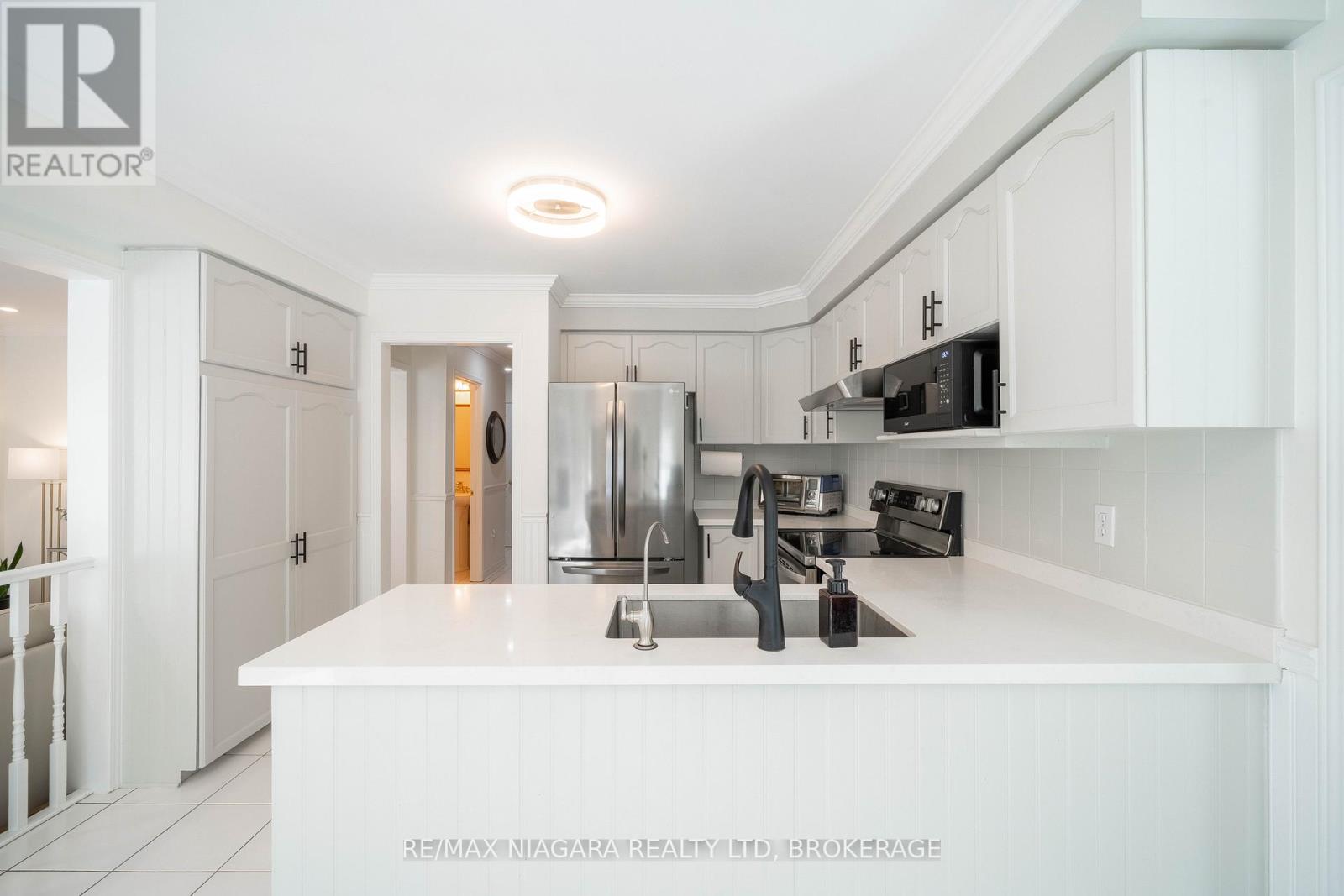 2164 Havenbrook Road, Oakville, Ontario  L6H 6B3 - Photo 18 - W12411579