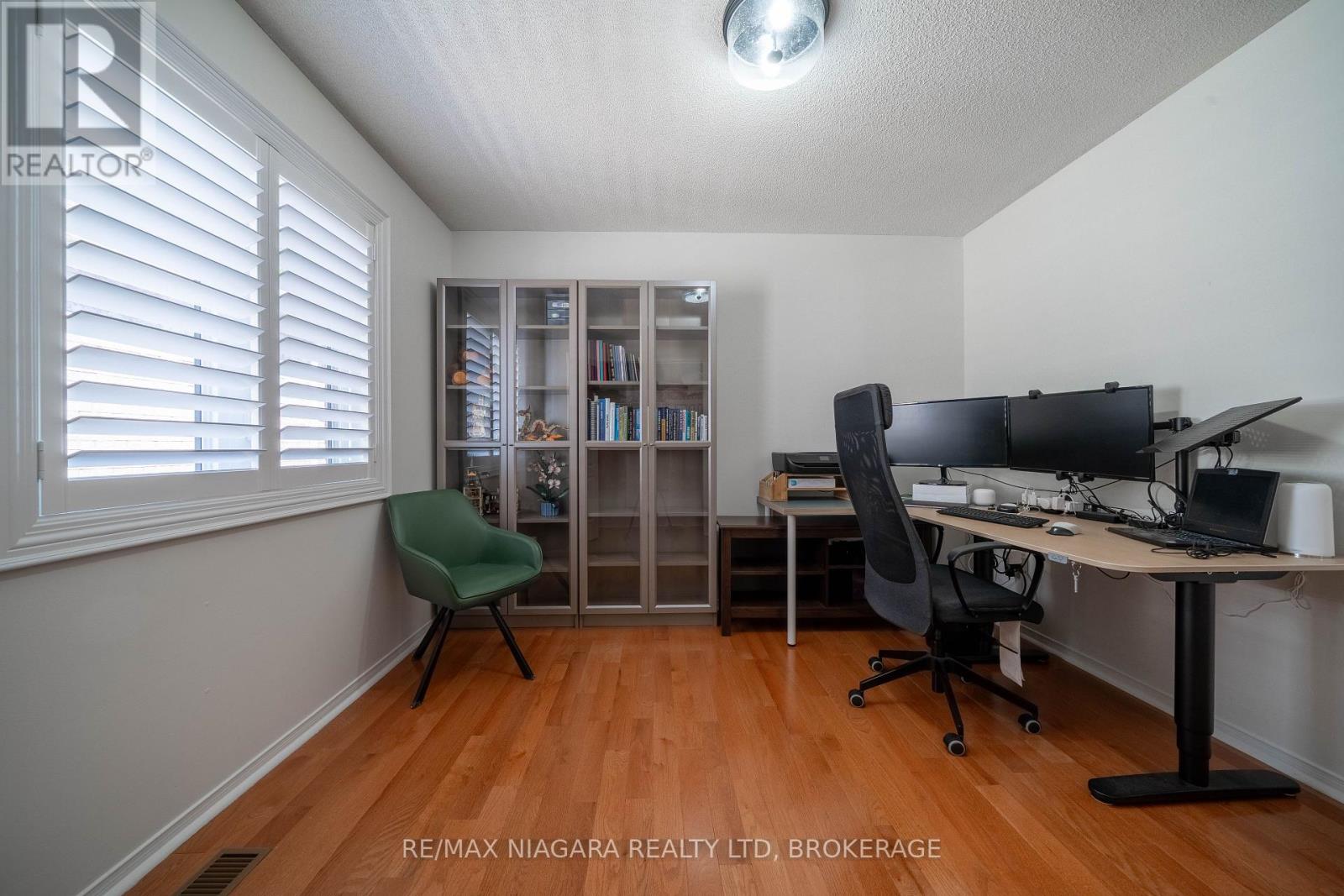 2164 Havenbrook Road, Oakville, Ontario  L6H 6B3 - Photo 27 - W12411579
