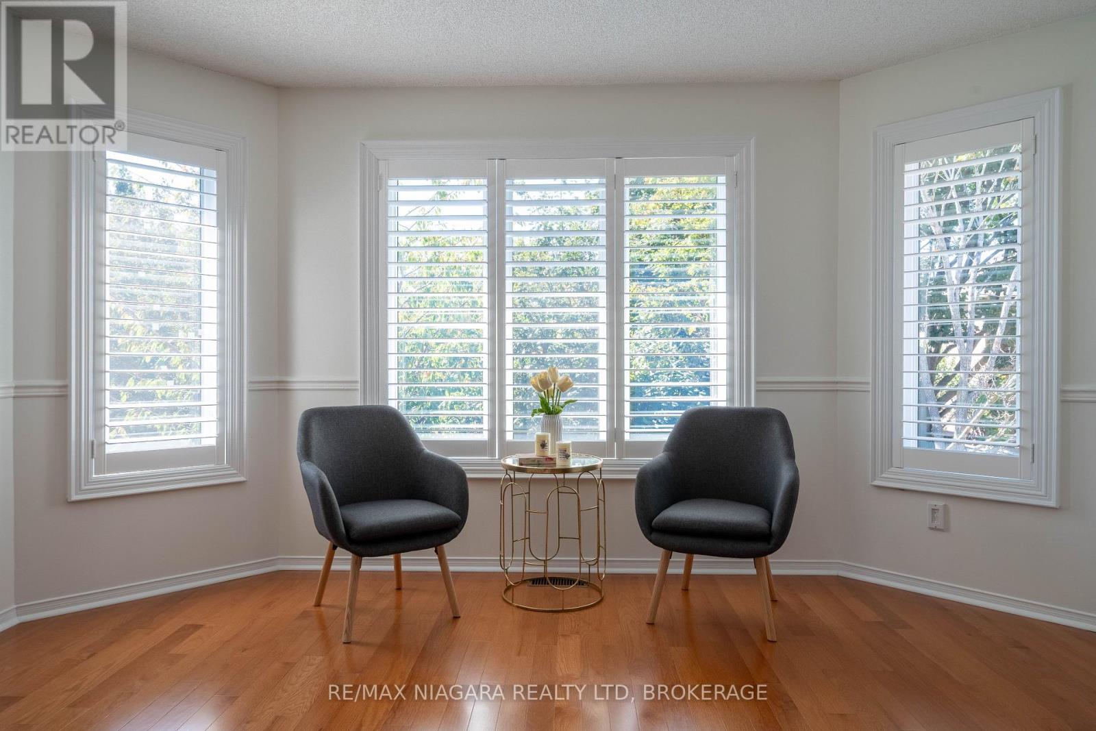 2164 Havenbrook Road, Oakville, Ontario  L6H 6B3 - Photo 33 - W12411579