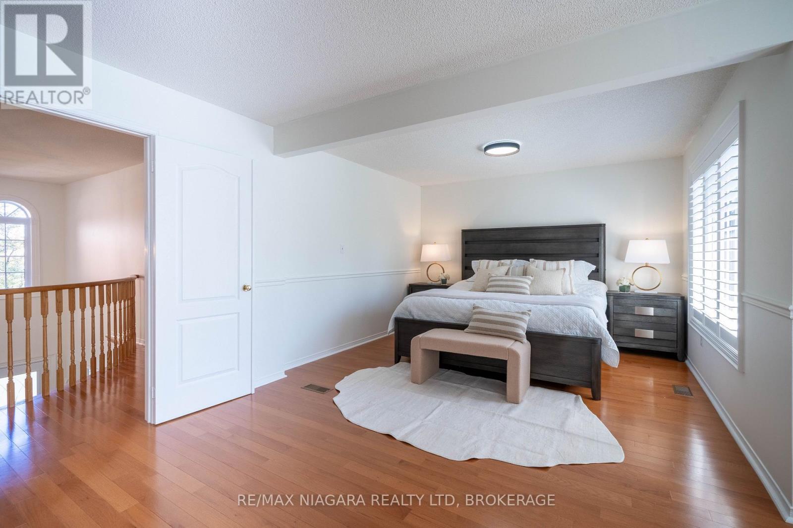 2164 Havenbrook Road, Oakville, Ontario  L6H 6B3 - Photo 34 - W12411579