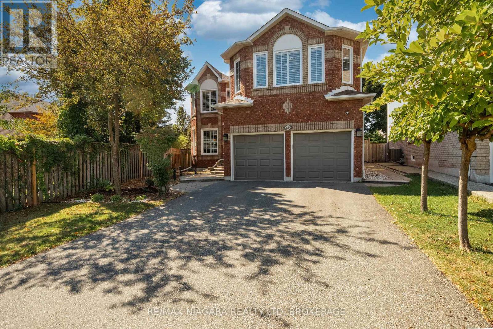 2164 Havenbrook Road, Oakville, Ontario  L6H 6B3 - Photo 4 - W12411579