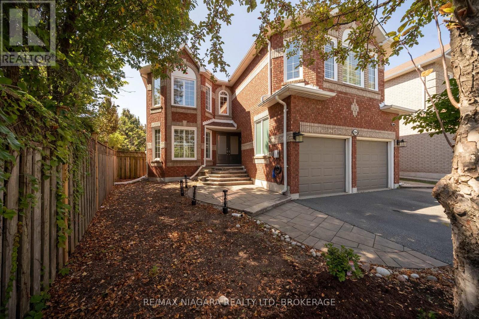 2164 Havenbrook Road, Oakville, Ontario  L6H 6B3 - Photo 5 - W12411579
