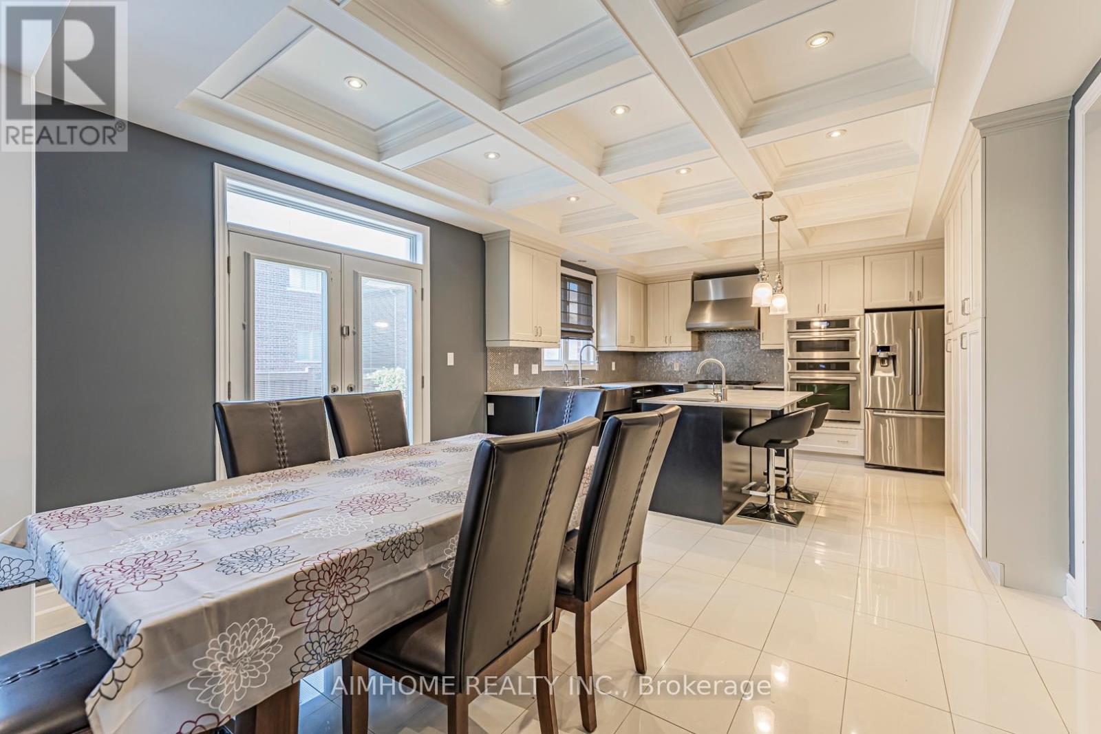 986 Wilbur Pipher Circle, Newmarket, Ontario  L3X 0G5 - Photo 16 - N12411373