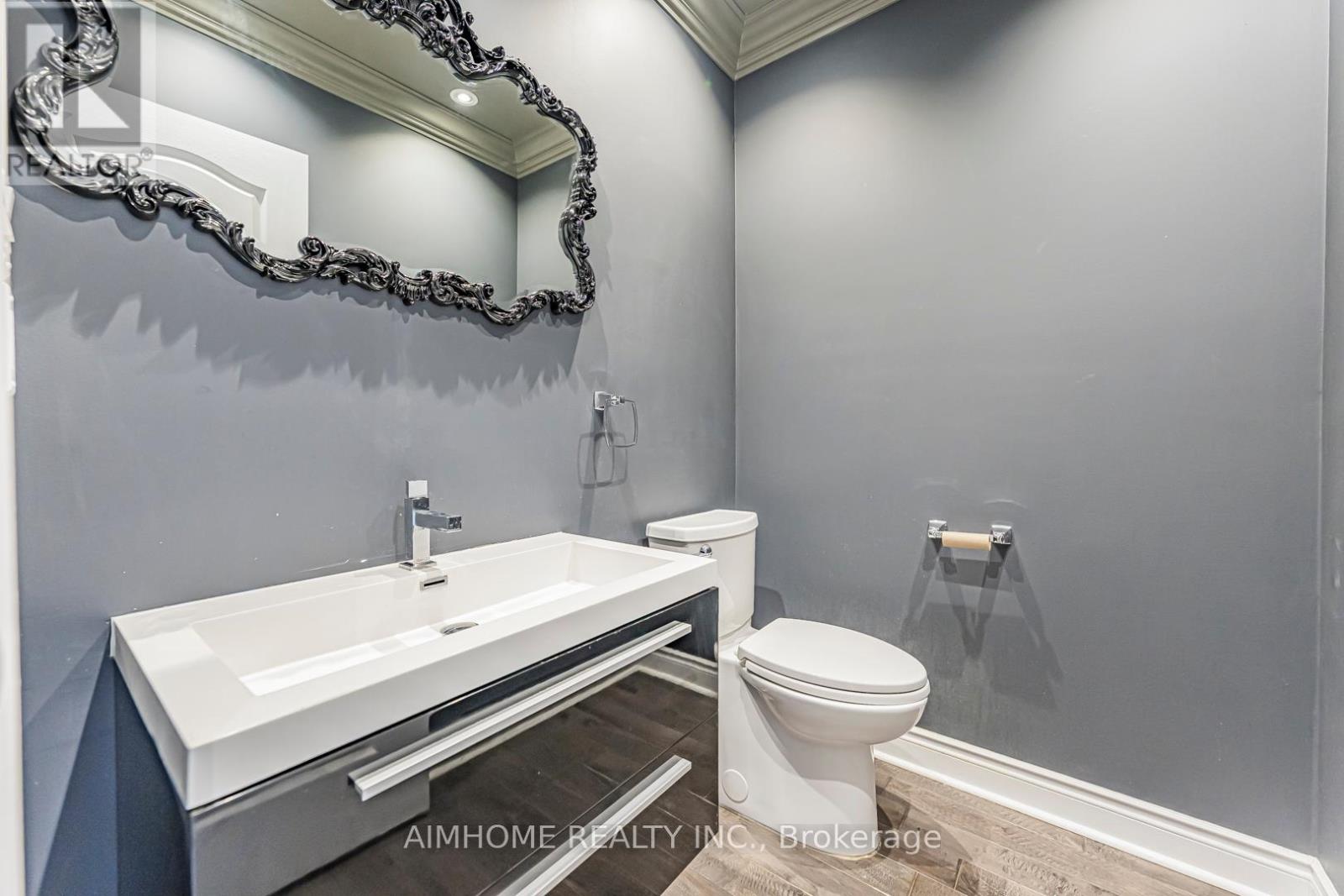 986 Wilbur Pipher Circle, Newmarket, Ontario  L3X 0G5 - Photo 20 - N12411373