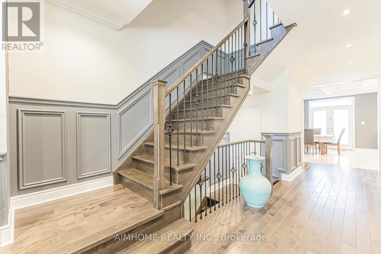 986 Wilbur Pipher Circle, Newmarket, Ontario  L3X 0G5 - Photo 22 - N12411373