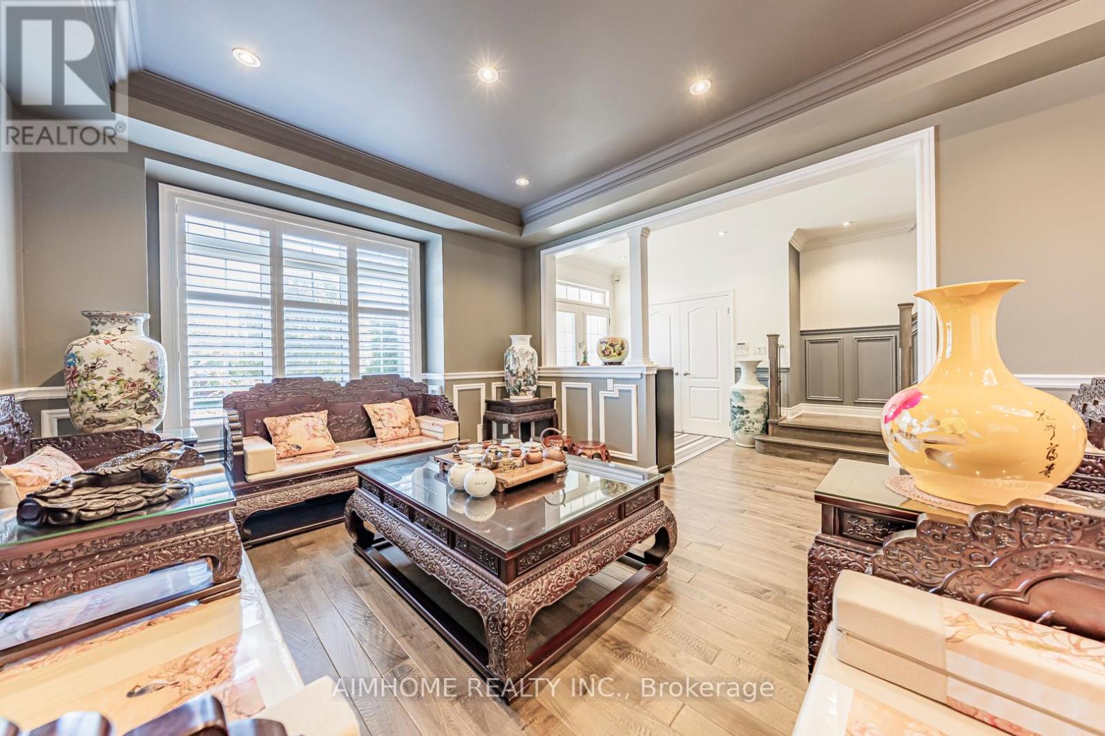 986 Wilbur Pipher Circle, Newmarket, Ontario  L3X 0G5 - Photo 6 - N12411373
